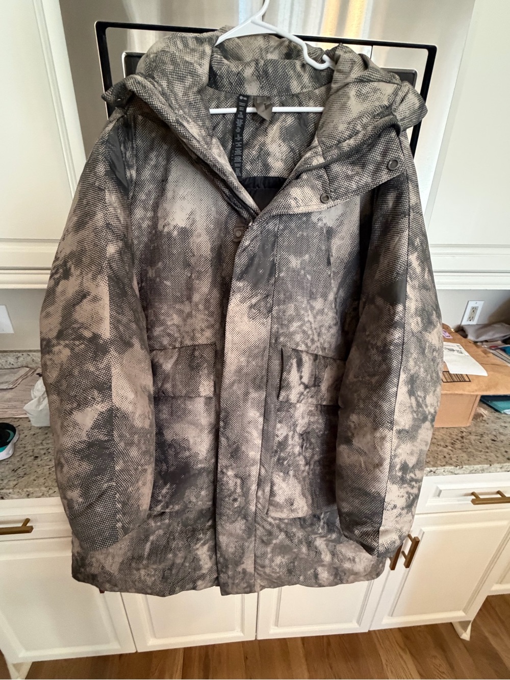 LU LU LEMON 600 DOWN PARKA PTP 31 HEN 37 retail $800 BRAND NEW MENS XXL CAMO